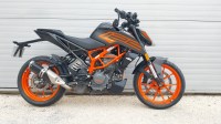 125 Duke black