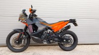 KTM 890 Adventure rade garage