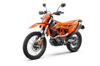 478987_690 ENDURO R MY23_US Front-Left_USA
